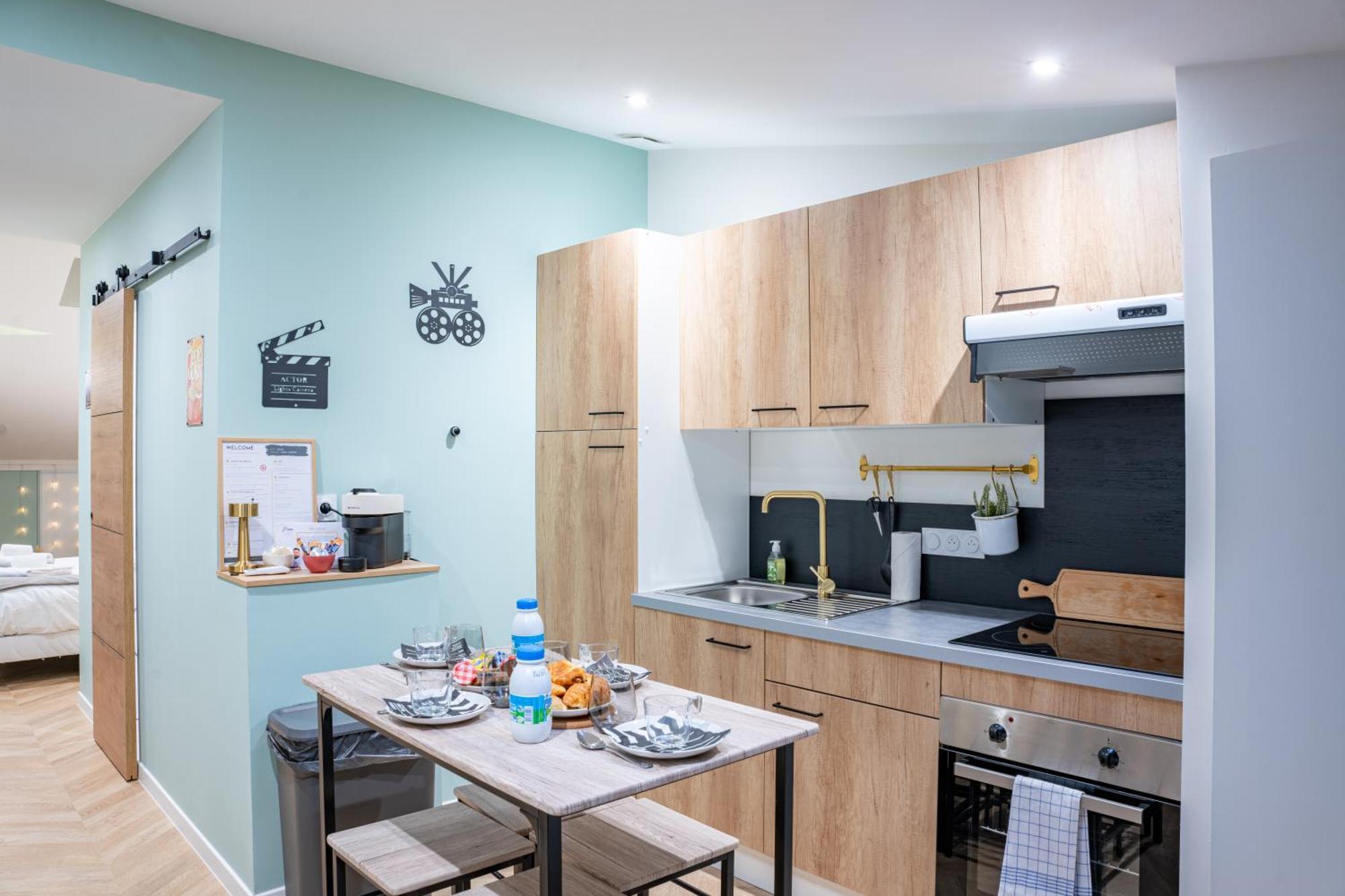 Food And Chill - Deux Appartements Hypercentre - 1 Theme Cinema - By Primo C0Nciergerie Tournus Exterior photo